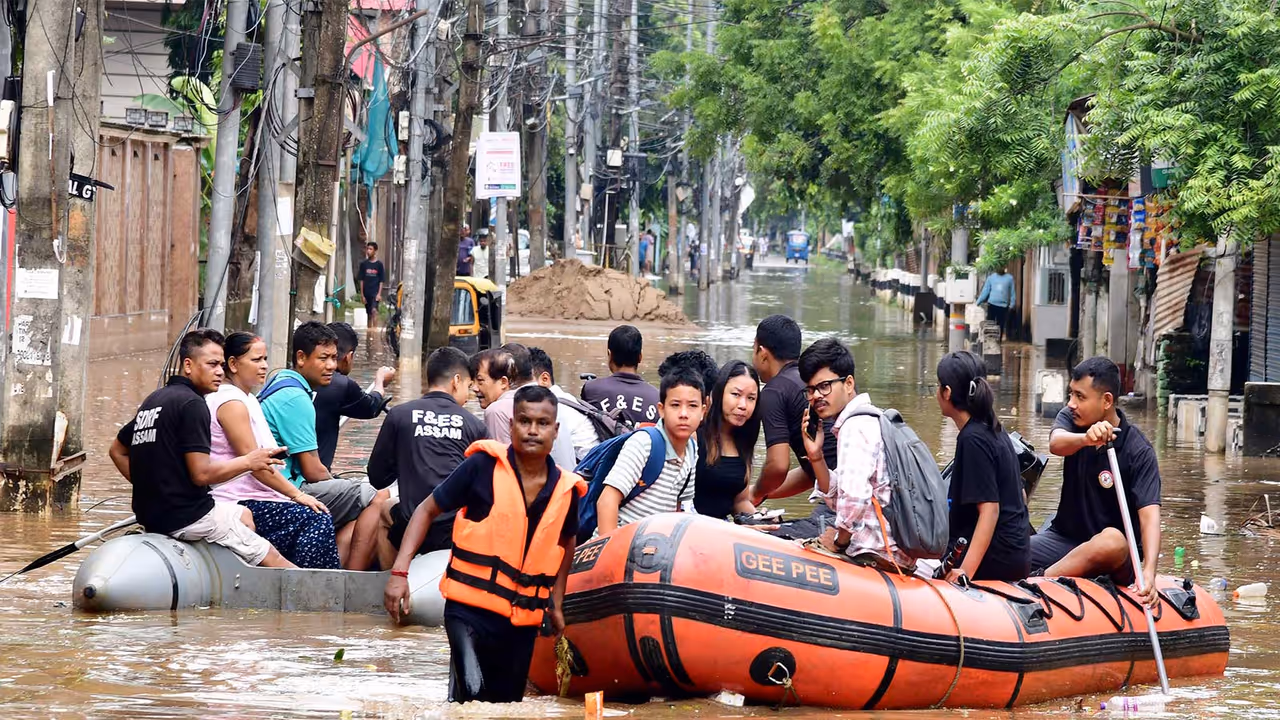 Flood situation in Assam worsens, death toll rises to 101 (Photo\ANI) Flood situation in Assam worsens, death toll rises to 101 (Photo\ANI)