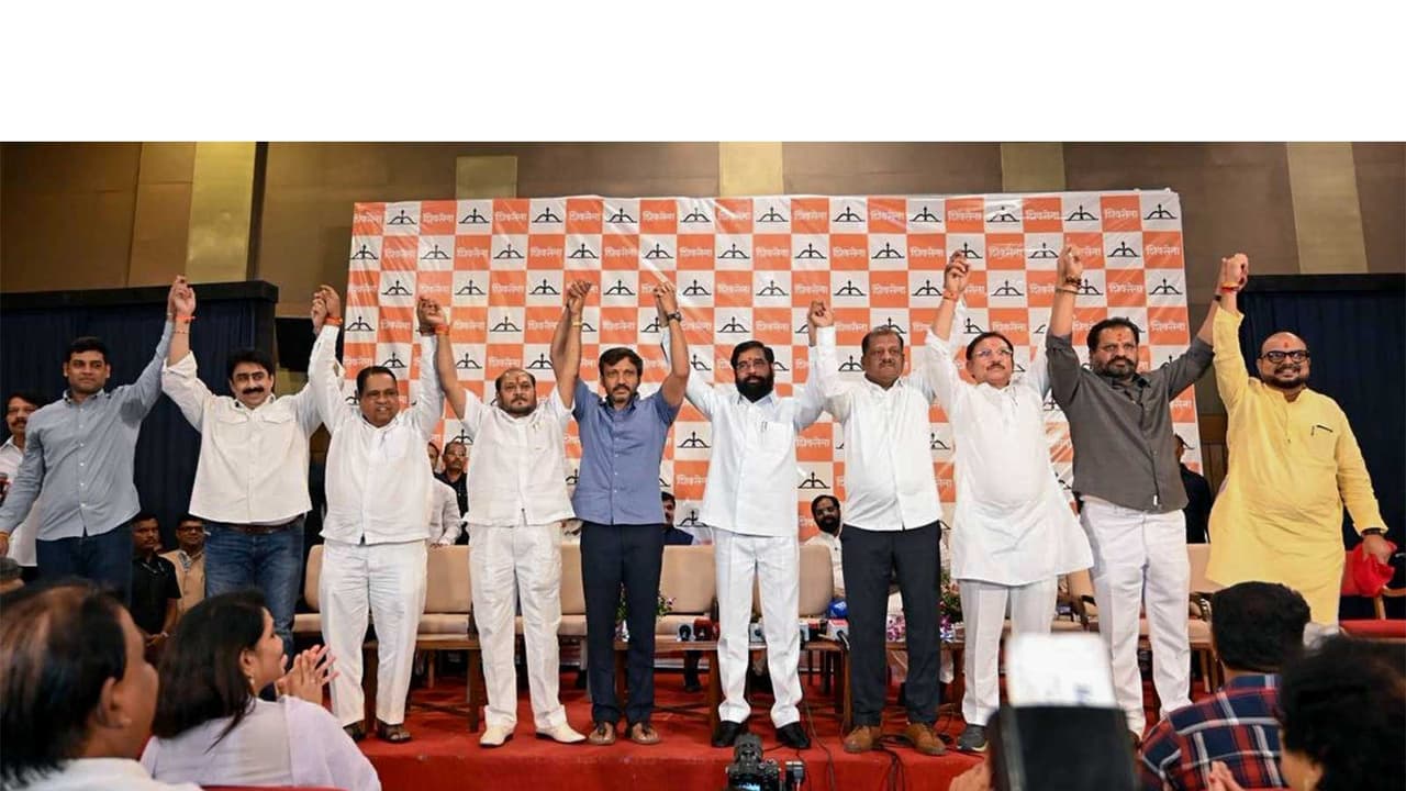 Maharashtra Dy CM Eknath Shinde with six UBT MPs who joined Shiv Sena (Photo/ANI) Maharashtra Dy CM Eknath Shinde with six UBT MPs who joined Shiv Sena (Photo/ANI)