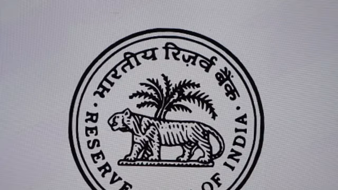 https://stocktwits.com/news articles/markets/equity/rbi drafts ecl norms banks brace for higher provisions cleaner balance sheets/ch6an0XR31r