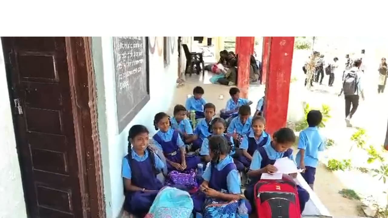 Students in government school in Askihal Village Karnataka (Photo/ANI) Students in government school in Askihal Village Karnataka (Photo/ANI)