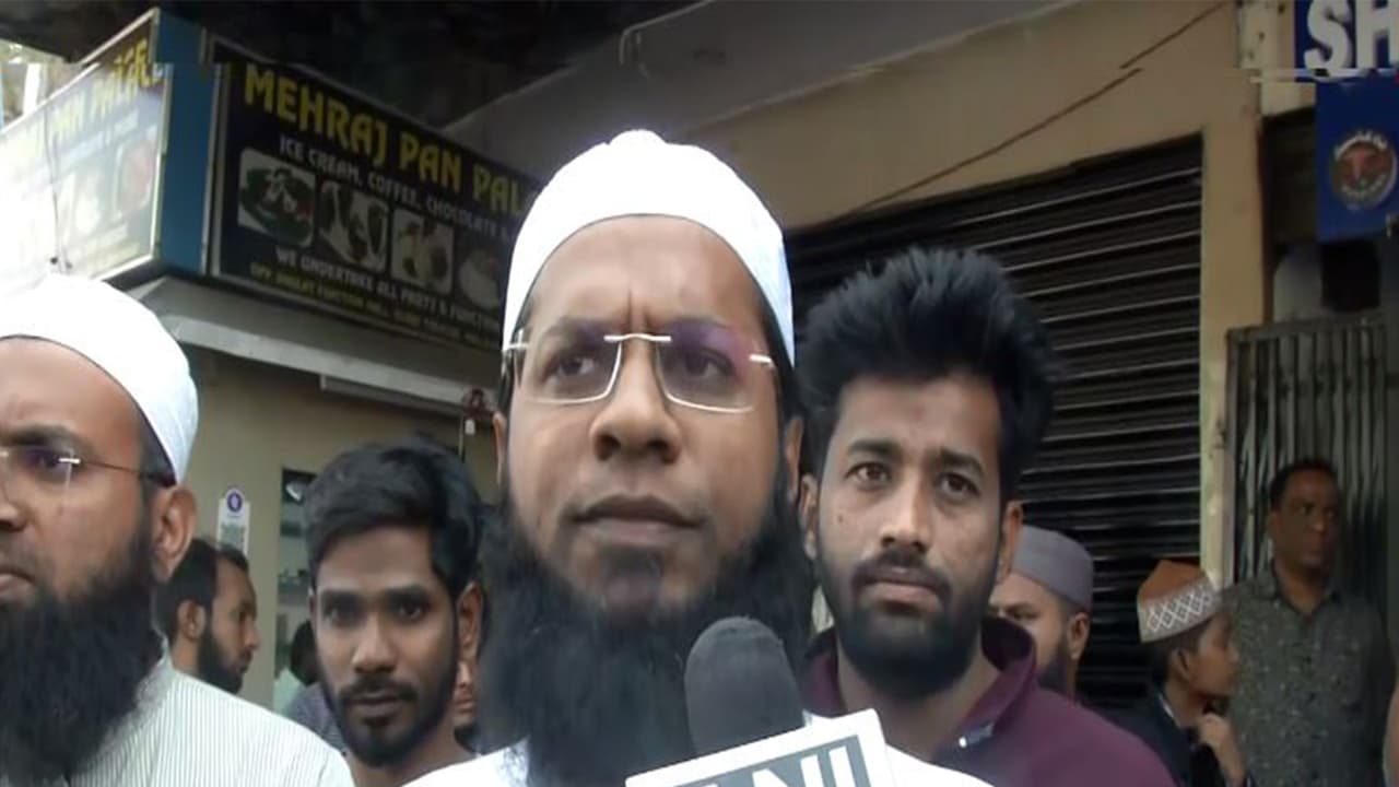Hyderabad resident Mufti Asifullah Qasmi (Photo/ANI) Hyderabad resident Mufti Asifullah Qasmi (Photo/ANI)