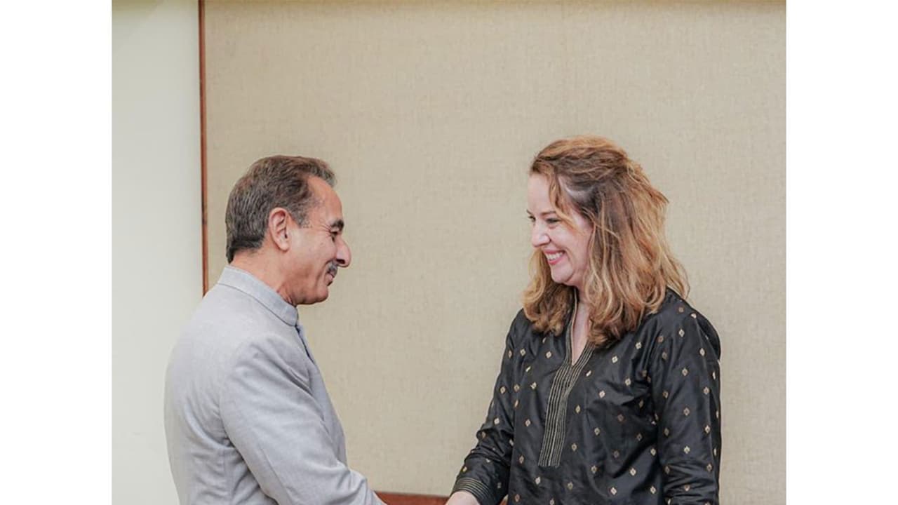 Minister of State for External Affairs Kirti Vardhan Singh meets International Organisation for Migration Director General Amy Pope in New Delhi (Photo: X/@KVSinghMPGonda) Minister of State for External Affairs Kirti Vardhan Singh meets International Organisation for Migration Director General Amy Pope in New Delhi (Photo: X/@KVSinghMPGonda)