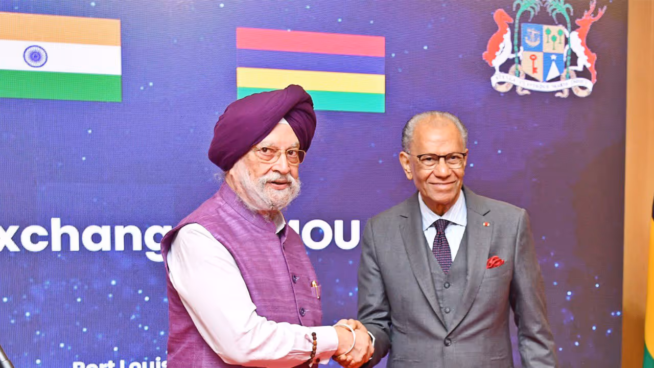 Union Minister Hardeep Singh Puri in Mauritius (Photo/X/@HardeepSPuri) Union Minister Hardeep Singh Puri in Mauritius (Photo/X/@HardeepSPuri)
