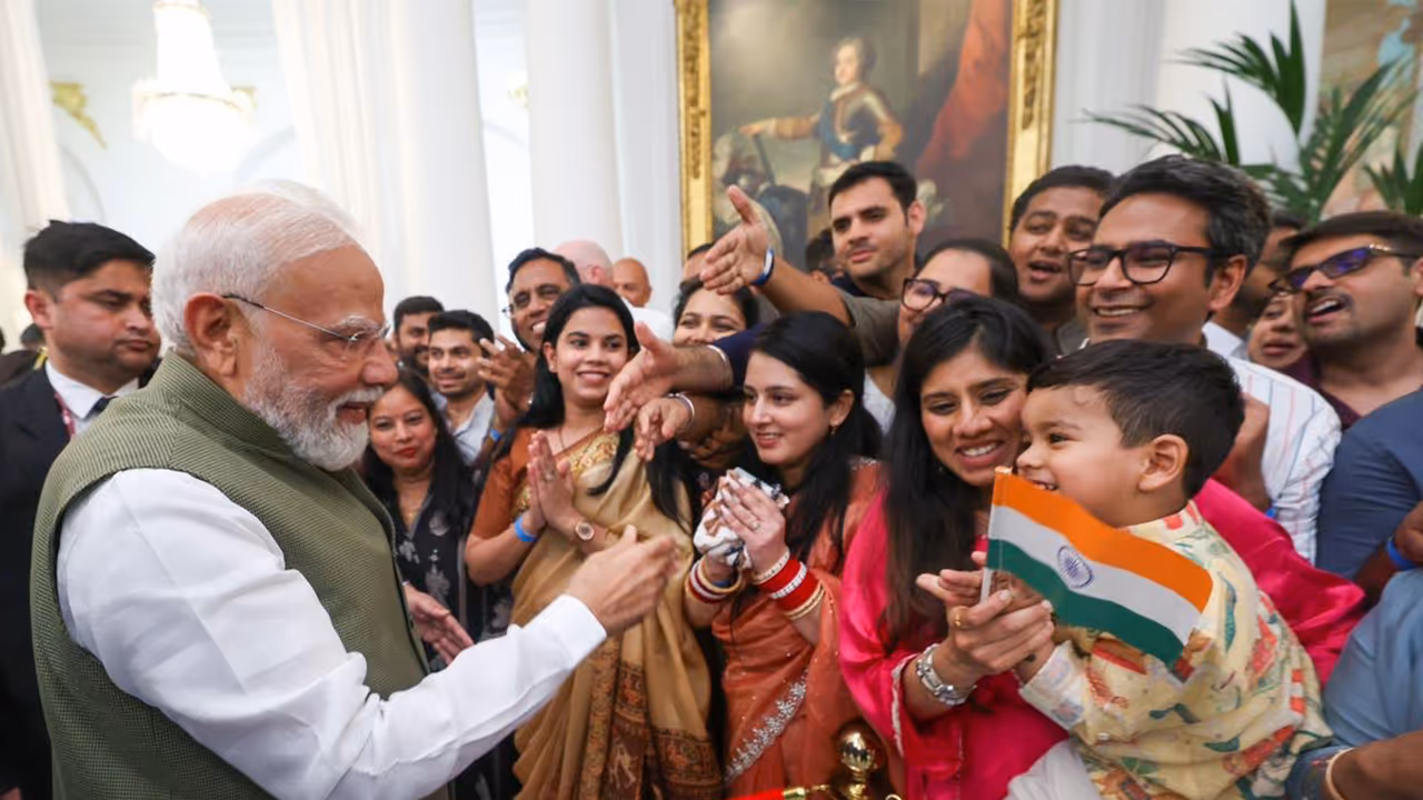 PM Modi receives warm welcome in Nice (Photo/X@narendramodi) PM Modi receives warm welcome in Nice (Photo/X@narendramodi)