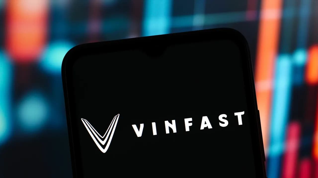 https://stocktwits.com/news articles/markets/equity/vfs stock pressured as tesla gains a legal foothold in vin fast s home market/cZtmfSQRBTP https://stocktwits.com/news articles/markets/equity/vfs stock pressured as tesla gains a legal foothold in vin fast s home market/cZtmfSQRBTP
