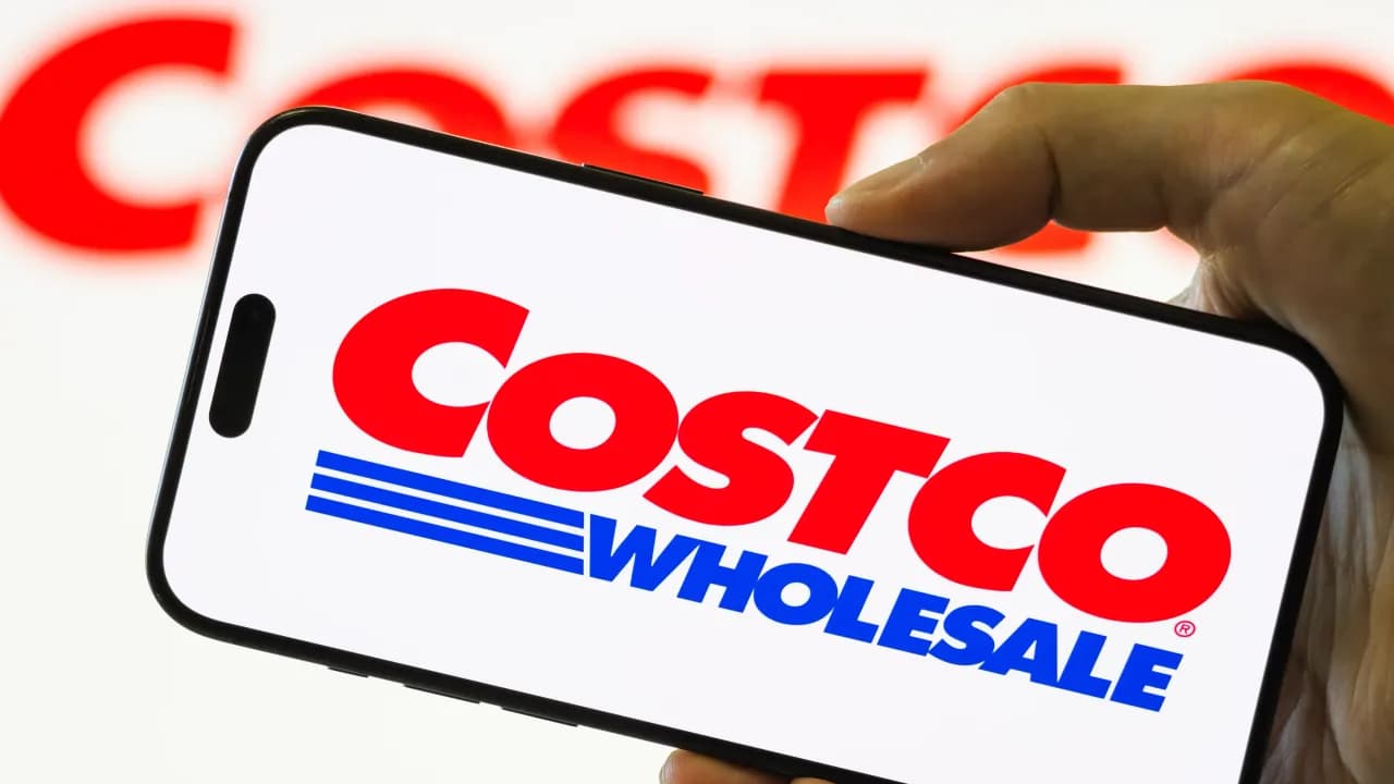 https://stocktwits.com/news articles/markets/equity/costco stock slips despite q4 beat/chDVP5LR3I7