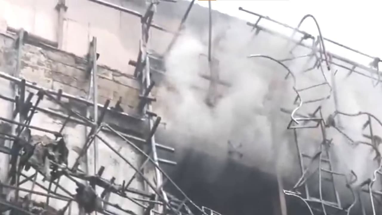 Fire breaks out at Mangalya Gowri Saree Showroom in Jubilee Hills (Photo/ANI) Fire breaks out at Mangalya Gowri Saree Showroom in Jubilee Hills (Photo/ANI)