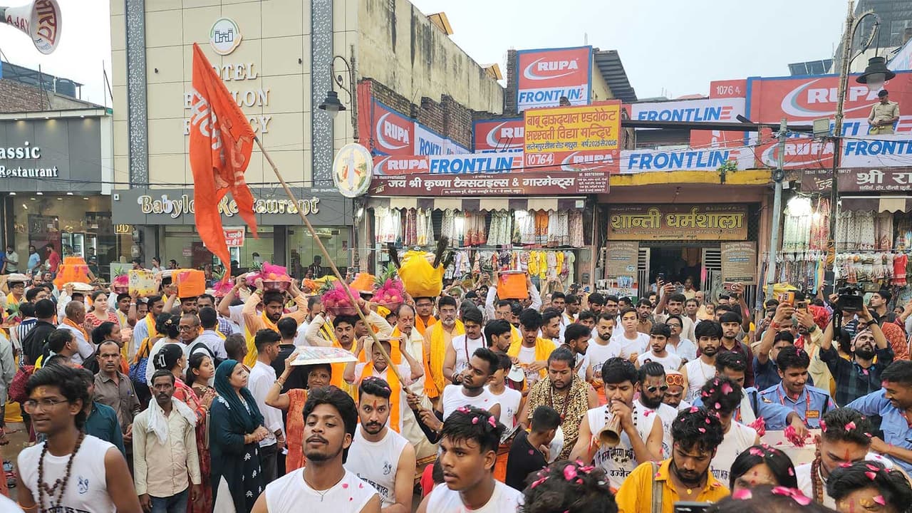 Devotees gathered ahead of Janmashtami (photo/Shri Kashi Vishwanath Mandir) Devotees gathered ahead of Janmashtami (photo/Shri Kashi Vishwanath Mandir)