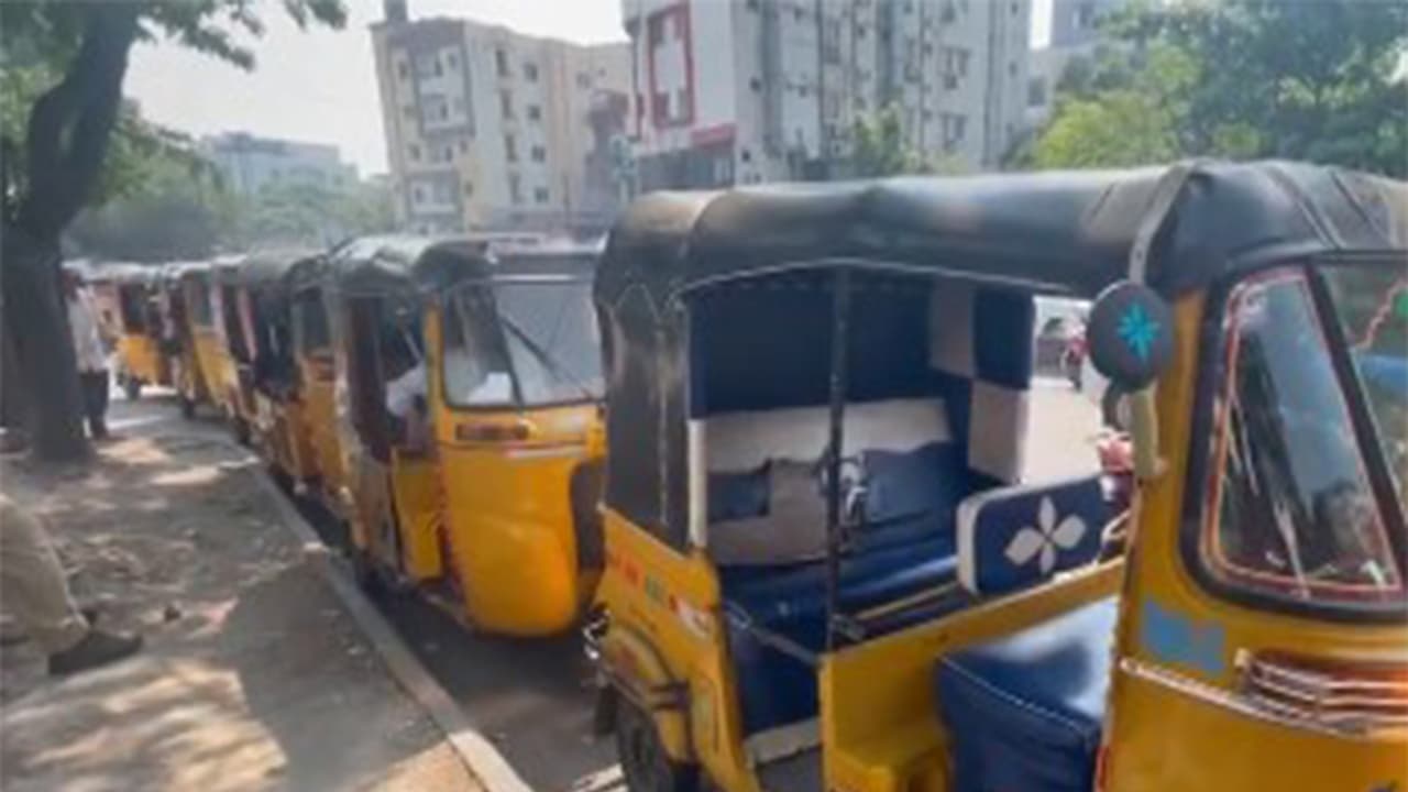 Visual from gas filling station in Khairatabad, Hyderabad (Photo/ANI) Visual from gas filling station in Khairatabad, Hyderabad (Photo/ANI)