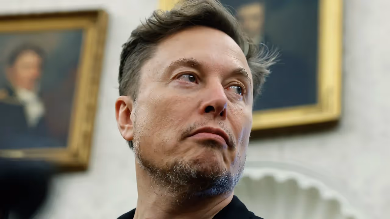 https://stocktwits.com/news articles/markets/equity/tesla shareholders revolt against musk 1 trillion pay plan state treasurers urge vote no ahead of november meeting/chCuTVPR3f4