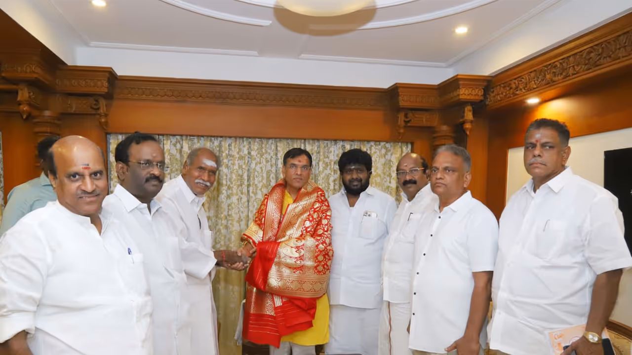 Union Minister Mansukh Mandaviya with Puducherry CM N Rangasamy and NDA leaders (Photo/BJP) Union Minister Mansukh Mandaviya with Puducherry CM N Rangasamy and NDA leaders (Photo/BJP)