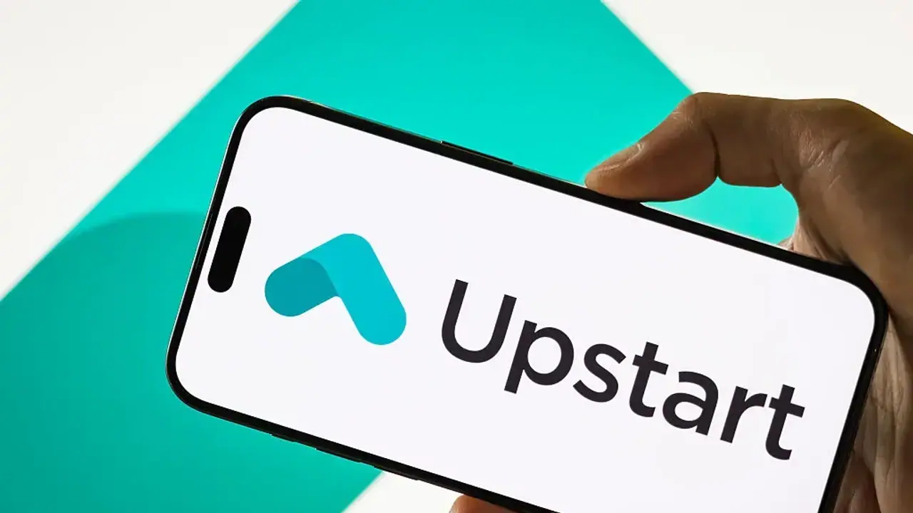 https://stocktwits.com/news articles/markets/equity/upstart president is selling 456k in stock while wall street analysts hike price targets/cZ06OpCR7Ta https://stocktwits.com/news articles/markets/equity/upstart president is selling 456k in stock while wall street analysts hike price targets/cZ06OpCR7Ta