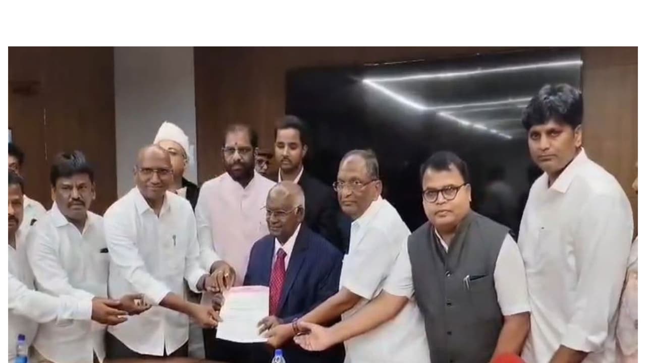 BRS delegation meets KG Balakrishnan Commission in New Delhi; submits representation seeking SC status for Dalit Christians (Photo/ANI) BRS delegation meets KG Balakrishnan Commission in New Delhi; submits representation seeking SC status for Dalit Christians (Photo/ANI)