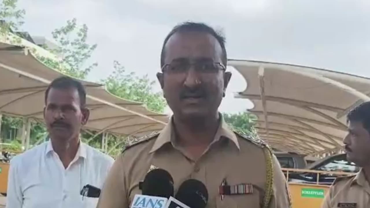 Senior Police Inspector Santosh Patil of Talegaon MIDC (Photo/ANI) Senior Police Inspector Santosh Patil of Talegaon MIDC (Photo/ANI)
