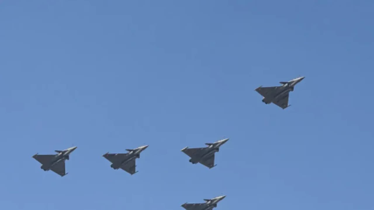 https://stocktwits.com/news articles/markets/equity/india mulls french fighter jet engine partnership as us talks drag on/chDlEFqR347