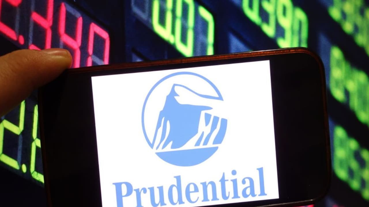 Prudential Financial Stock Slips After Q4 Profit Misses Estimates: Retail Stays Bearish Prudential Financial Stock Slips After Q4 Profit Misses Estimates: Retail Stays Bearish