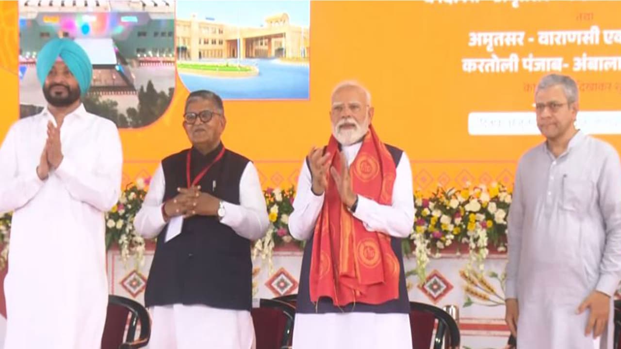 PM Modi inaugurates and lays foundation stone of infrastructure projects in Jalandhar (Photo/DD) PM Modi inaugurates and lays foundation stone of infrastructure projects in Jalandhar (Photo/DD)