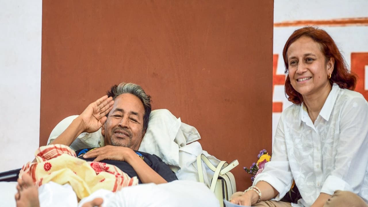 Sonam Wangchuk along with his wife Gitanjali Angmo at Jantar Mantar (File Photo/ANI) Sonam Wangchuk along with his wife Gitanjali Angmo at Jantar Mantar (File Photo/ANI)