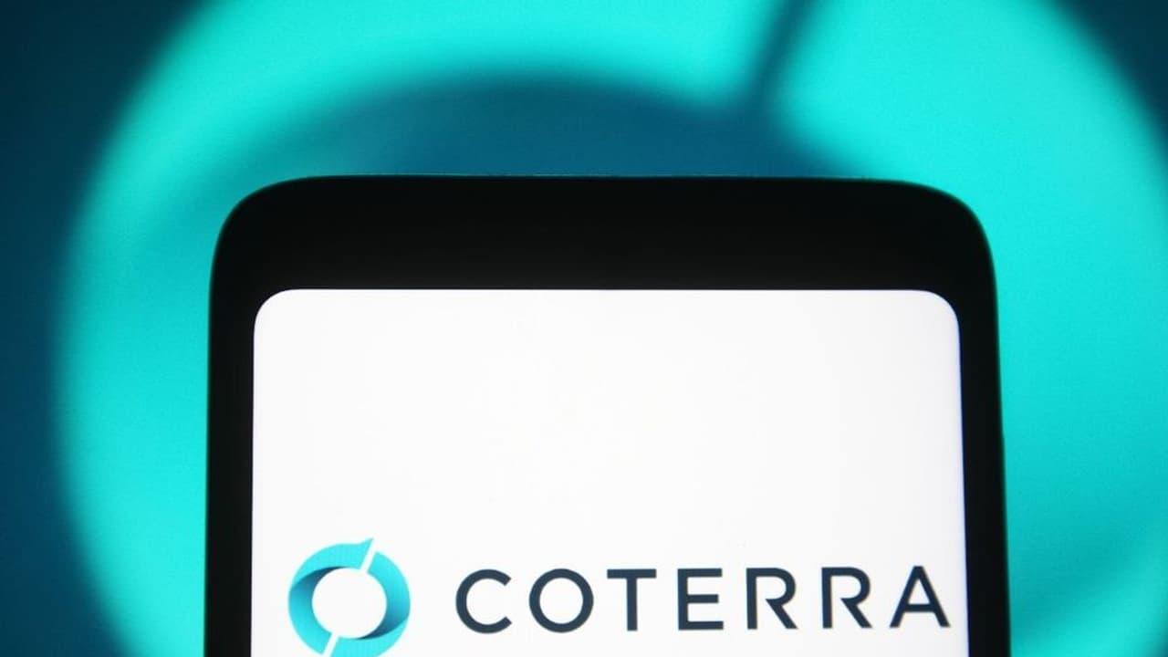 https://stocktwits.com/news articles/markets/equity/coterra energy to cut permian activity amid low oil prices/chi4yfnRb1o