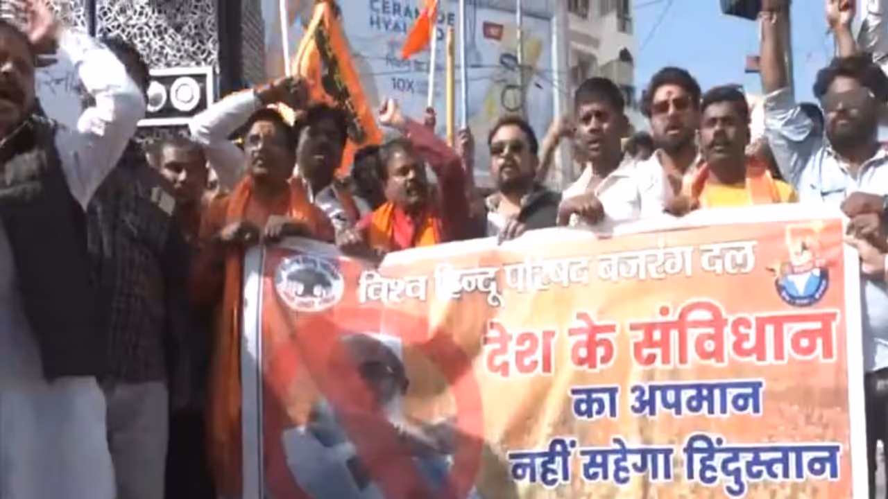 Protesters demand apology, action over Jamiat Ulama i Hind chief’s remarks (Photo/ANI)