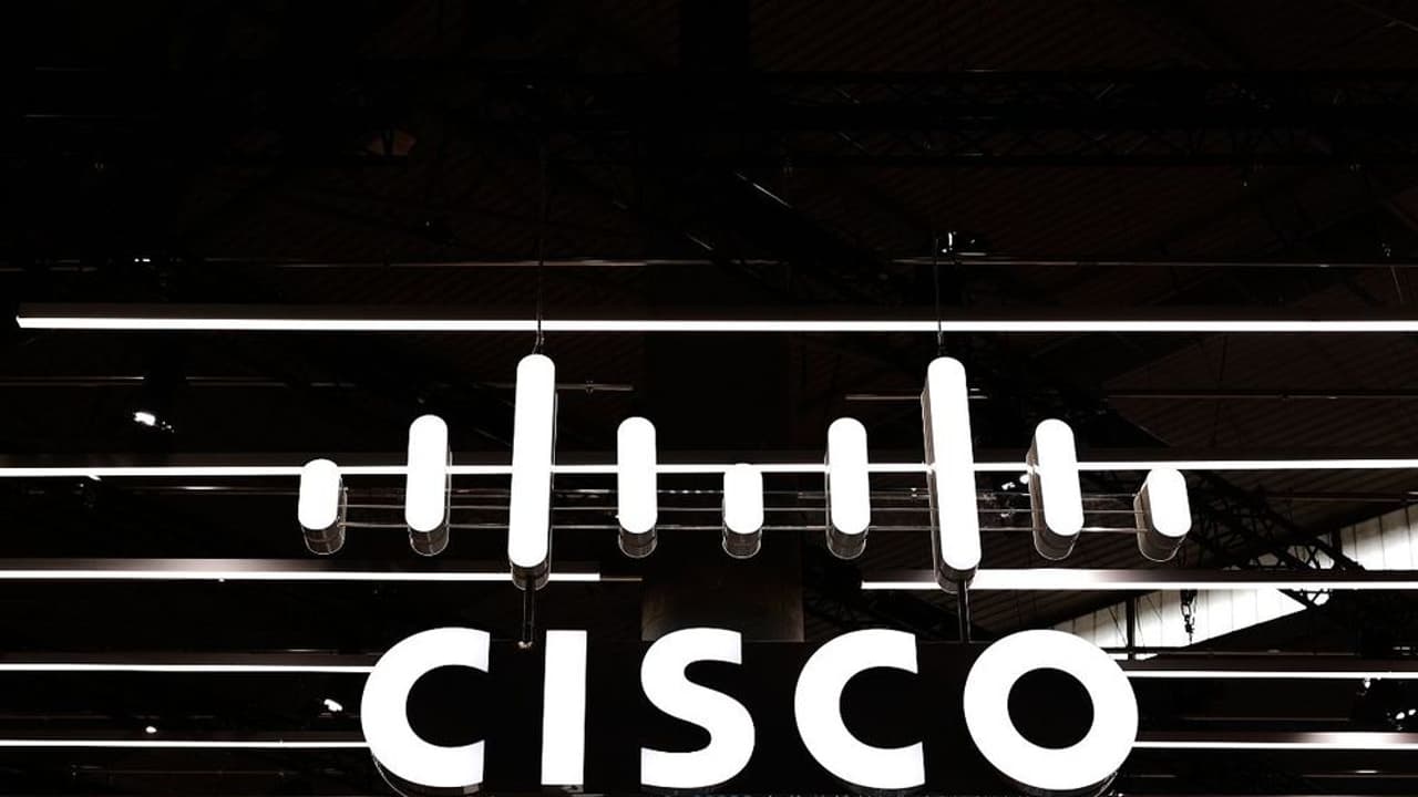 https://stocktwits.com/news articles/markets/equity/cisco stock rises after the bell on q3 beat fy 25 guidance hike retail mood buoyant/chit06CRbNw