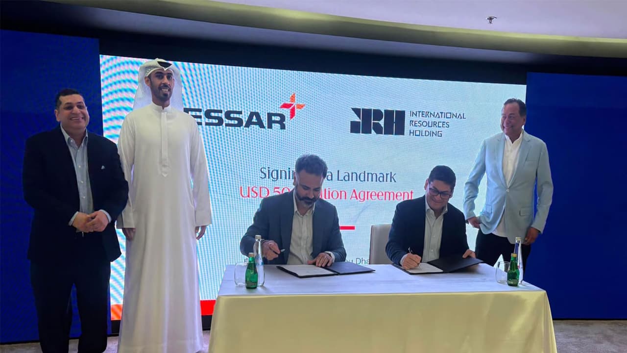 Essar Group and IRH announced successful execution of a USD 500 million crude sourcing facility and product supply facility (Photo/ESSAR) Essar Group and IRH announced successful execution of a USD 500 million crude sourcing facility and product supply facility (Photo/ESSAR)