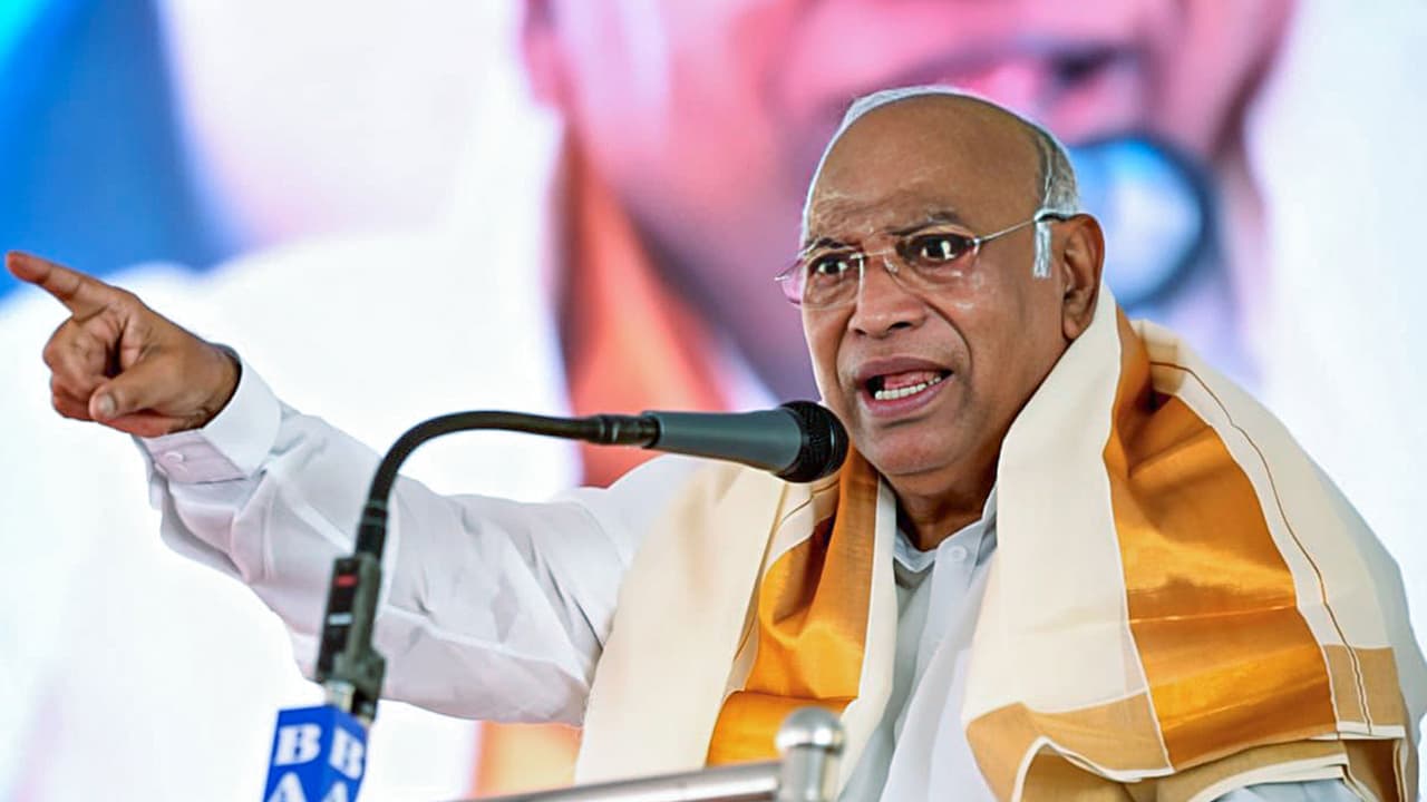 Congress chief Mallikarjun Kharge (File Photo/ANI) Congress chief Mallikarjun Kharge (File Photo/ANI)