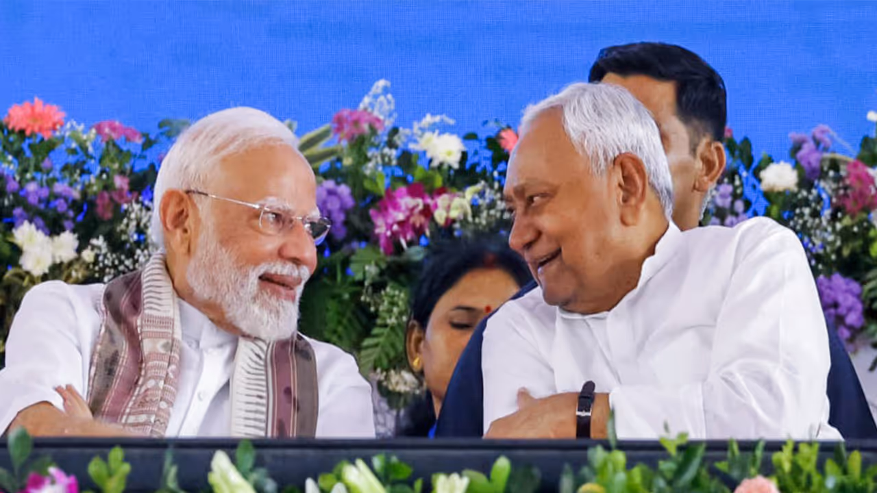 PM Modi with Bihar CM Nitish Kumar (File Photo: ANI)