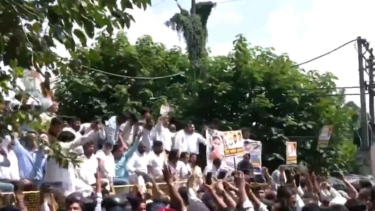 Dehradun: Congress party workers hold a massive protest demonstration in Dehradun (Photo/ANI) Dehradun: Congress party workers hold a massive protest demonstration in Dehradun (Photo/ANI)