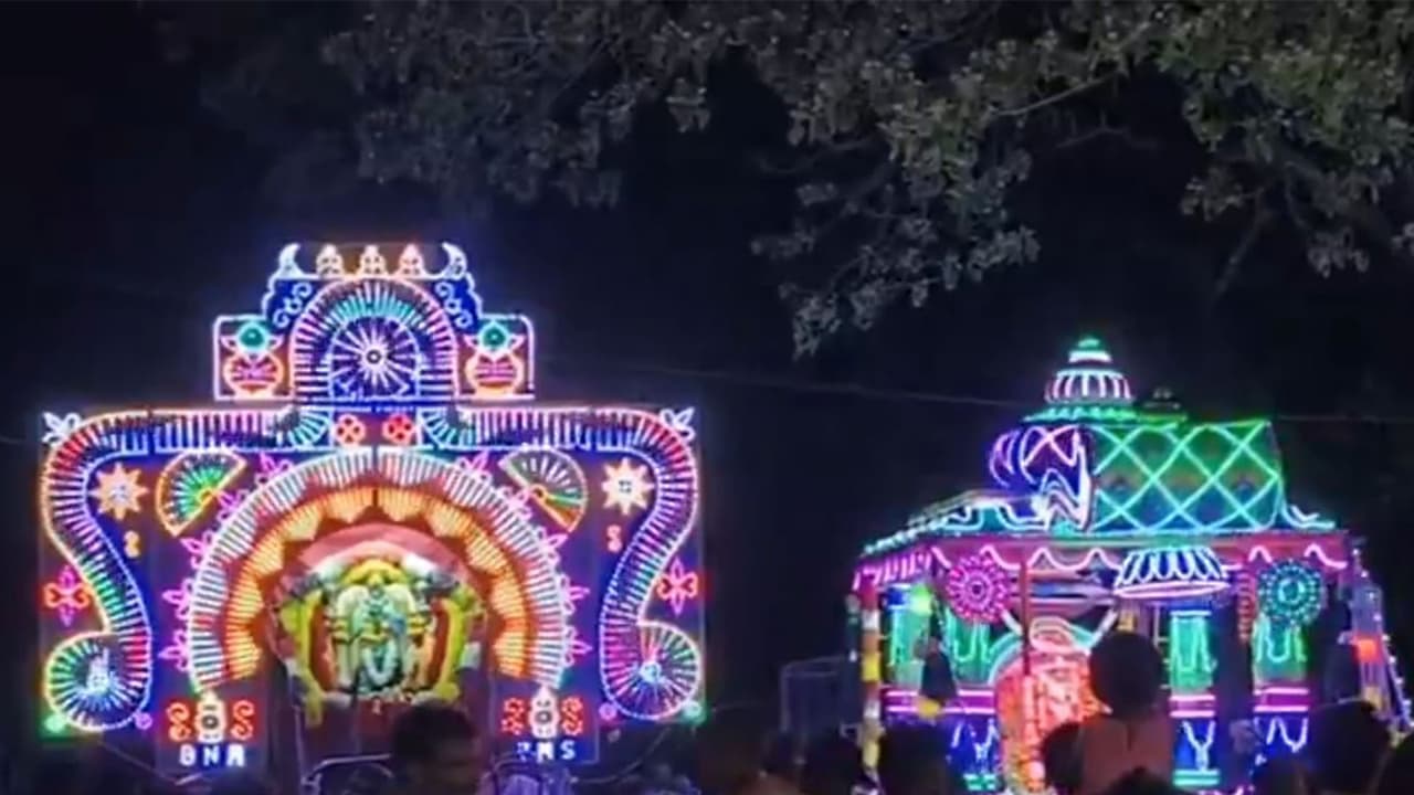 Annual five day Jaarutlu fair being celebrated in Chikkaballapur district of Karnataka (Photo/ANI video grab) Annual five day Jaarutlu fair being celebrated in Chikkaballapur district of Karnataka (Photo/ANI video grab)