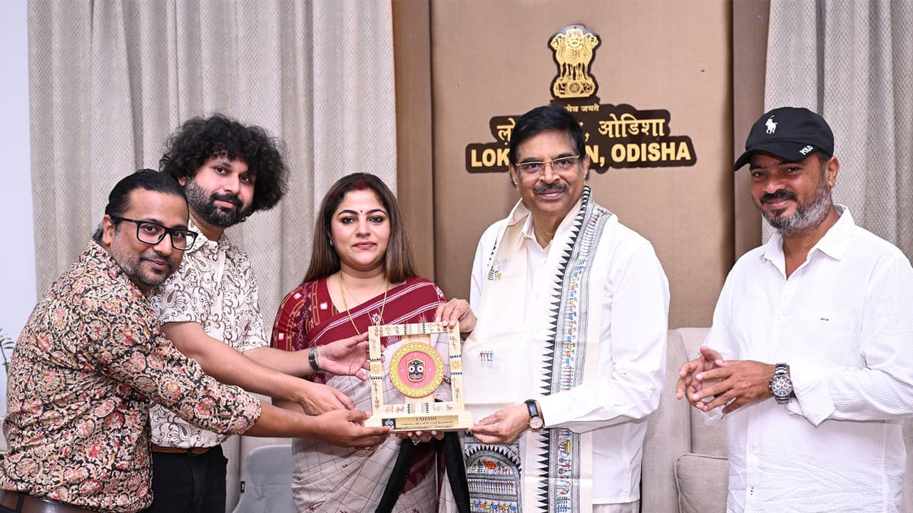 Odisha Governor congratulates ‘Lahari’ team (Photo/X@DrHariBabuK) Odisha Governor congratulates ‘Lahari’ team (Photo/X@DrHariBabuK)