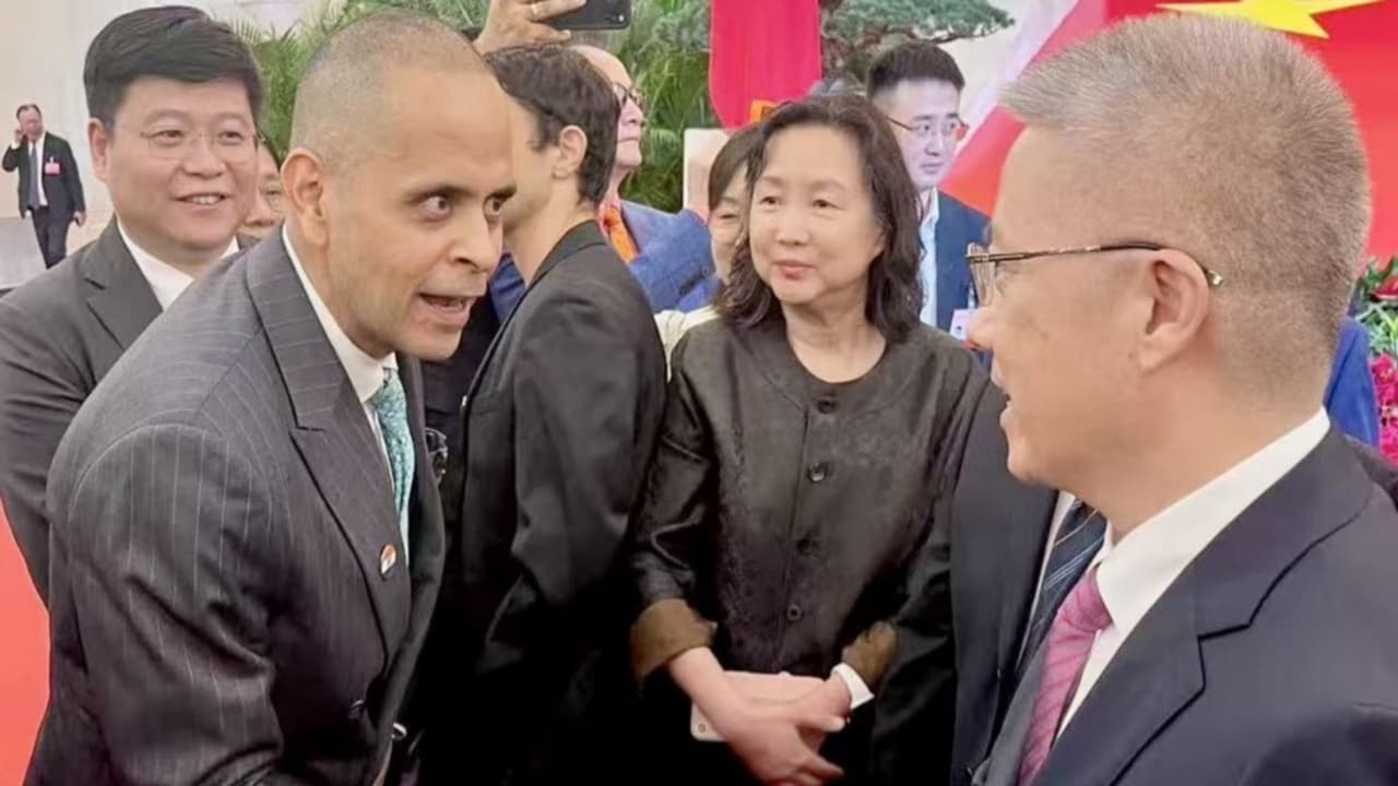 Consul General of India in Shanghai, Pratik Mathur and Shanghai Mayor Zhu Zhongming (Photo/@IndiaInShanghai) Consul General of India in Shanghai, Pratik Mathur and Shanghai Mayor Zhu Zhongming (Photo/@IndiaInShanghai)