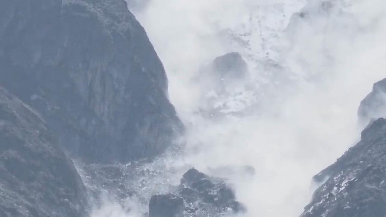 Visual of glacier collapse in Kanchan Ganga (Photo/ANI) Visual of glacier collapse in Kanchan Ganga (Photo/ANI)