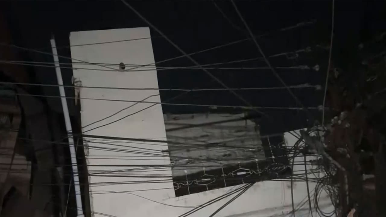 Visual of collapsed building (Photo/ANI) Visual of collapsed building (Photo/ANI)