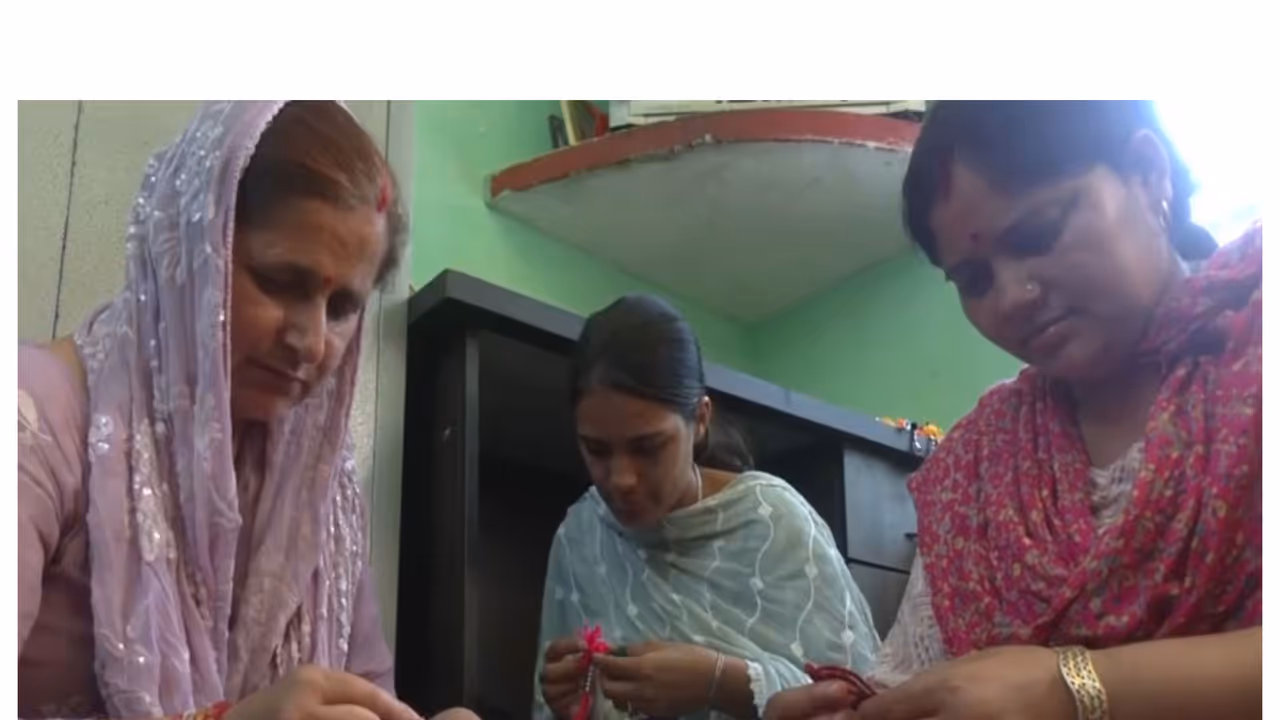 Woman working collaboratively under Umeed scheme. (Photo/ANI) Woman working collaboratively under Umeed scheme. (Photo/ANI)