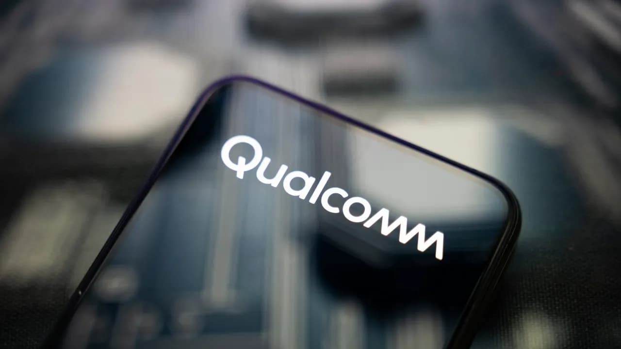 https://stocktwits.com/news articles/markets/equity/qcom stock inches higher after worst drop in three months traders eye snapdragon summit for cues/cZMRaUqRB4F https://stocktwits.com/news articles/markets/equity/qcom stock inches higher after worst drop in three months traders eye snapdragon summit for cues/cZMRaUqRB4F