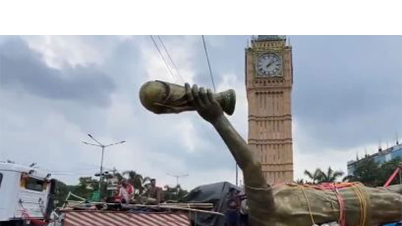 70 foot statue of Lionel Messi removed (Photo: ANI) 70 foot statue of Lionel Messi removed (Photo: ANI)