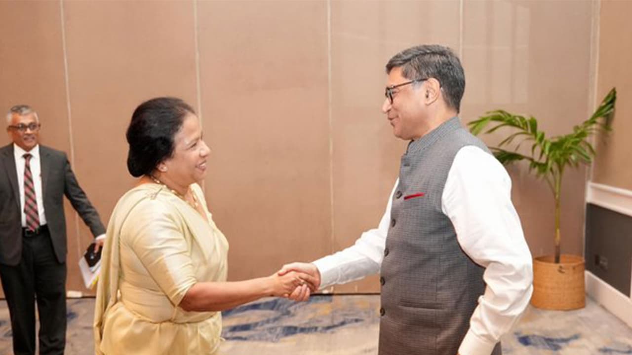 Foreign Secretary Vikram Misri meets Sri Lankan Foreign Secretary Aruni Ranaraja during his visit to Colombo. (Photo: X/@IndiainSL) Foreign Secretary Vikram Misri meets Sri Lankan Foreign Secretary Aruni Ranaraja during his visit to Colombo. (Photo: X/@IndiainSL)