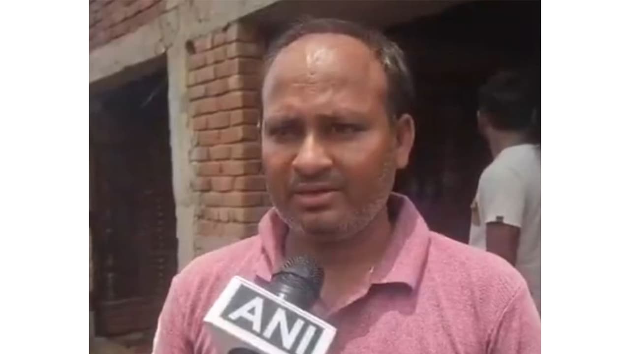 Brother of Deepak Rathre, Manoj (Photo/ANI) Brother of Deepak Rathre, Manoj (Photo/ANI)
