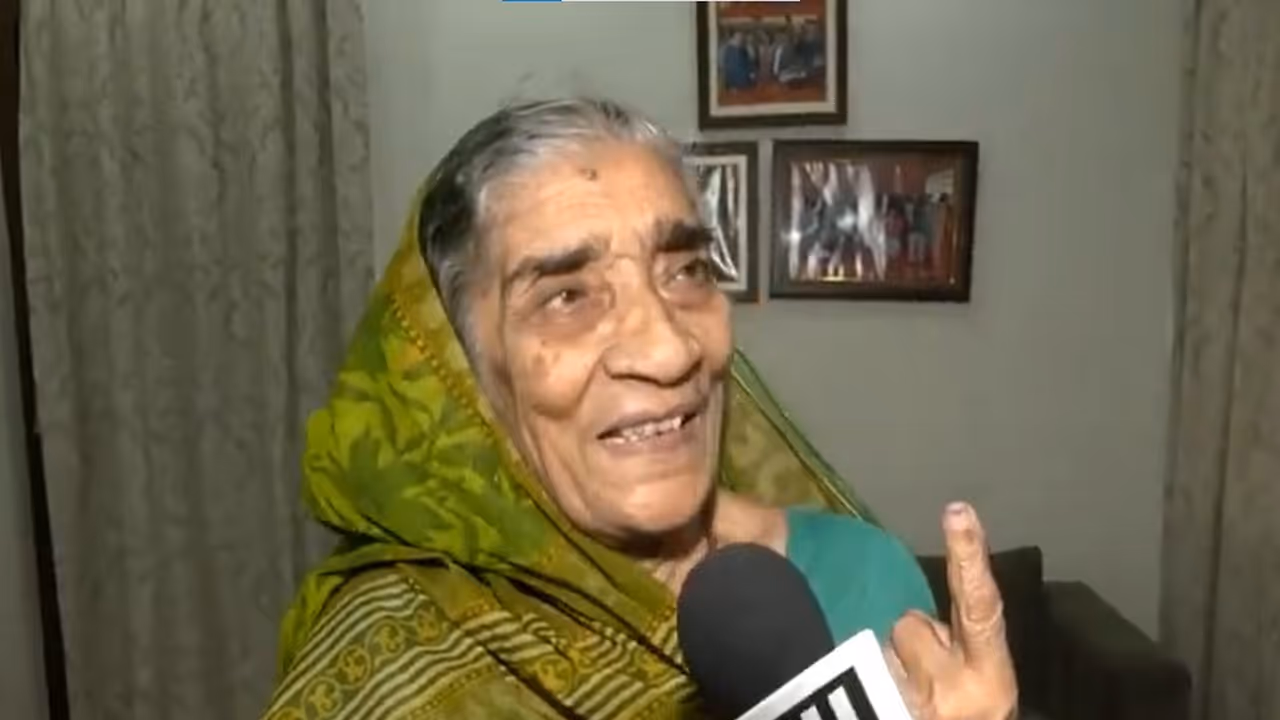 Chandrika Devi, mother of JD(U) national working president Sanjay Kumar Jha (Photo/ANI) Chandrika Devi, mother of JD(U) national working president Sanjay Kumar Jha (Photo/ANI)