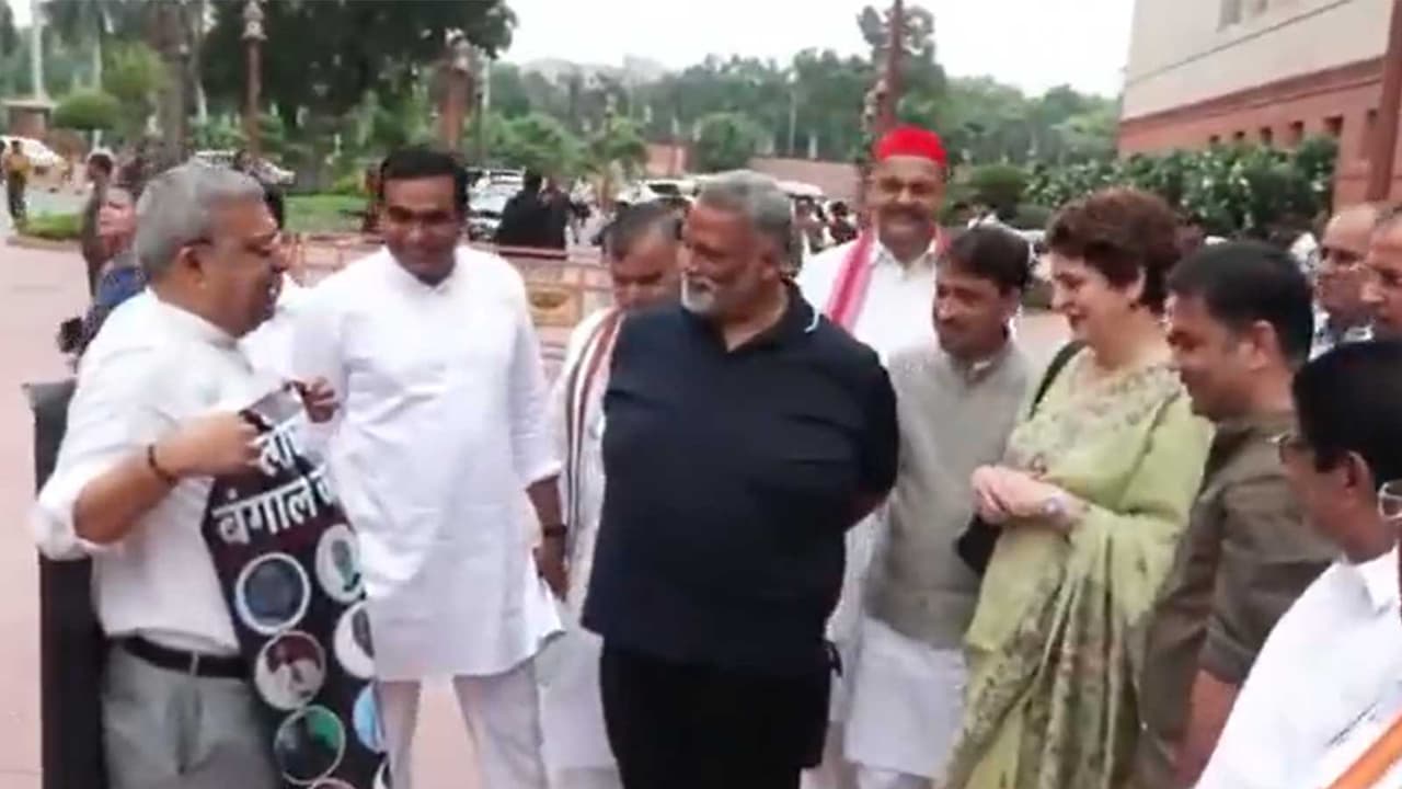 Congress MP Priyanka Gandhi Vadra and suspended Trinamool Congress (TMC) MP Kalyan Banerjee (Photo/ANI) Congress MP Priyanka Gandhi Vadra and suspended Trinamool Congress (TMC) MP Kalyan Banerjee (Photo/ANI)