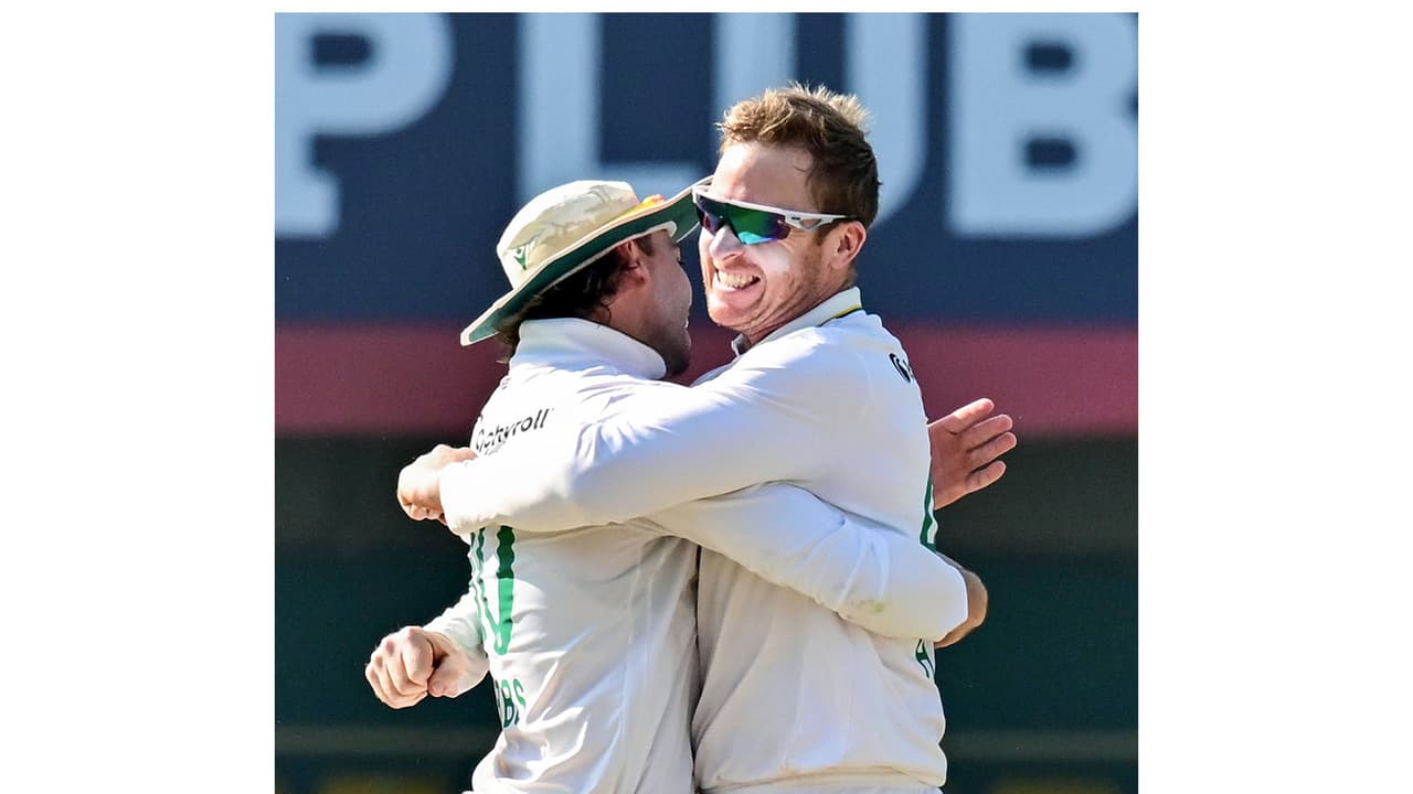 South Africa's Simon Harmer (right) and Tristan Stubbs (Photo: ANI) South Africa's Simon Harmer (right) and Tristan Stubbs (Photo: ANI)