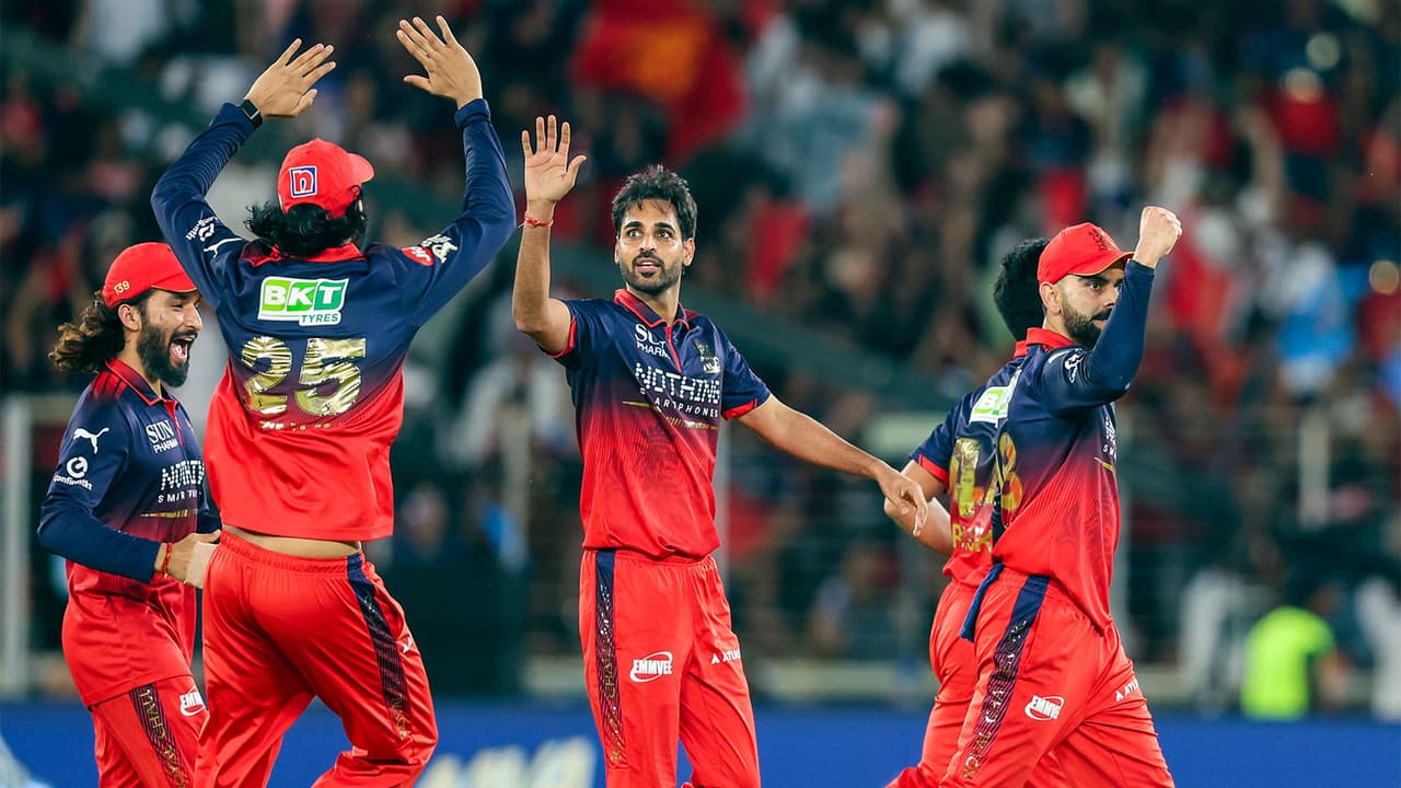 RCB players (Photo: ANI) RCB players (Photo: ANI)