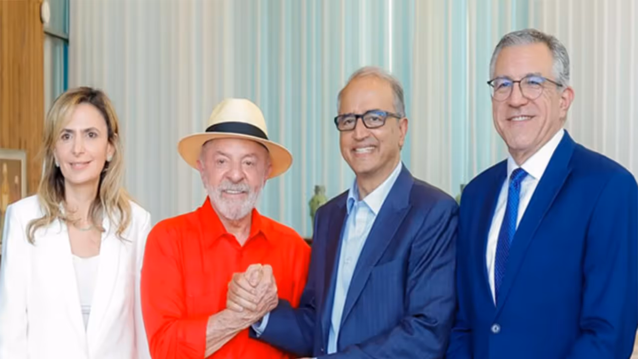 Brazilian President Luiz Inácio Lula da Silva meets Indian cardiac surgeon Dr Devi Shetty (Photo/Brasil 247) Brazilian President Luiz Inácio Lula da Silva meets Indian cardiac surgeon Dr Devi Shetty (Photo/Brasil 247)
