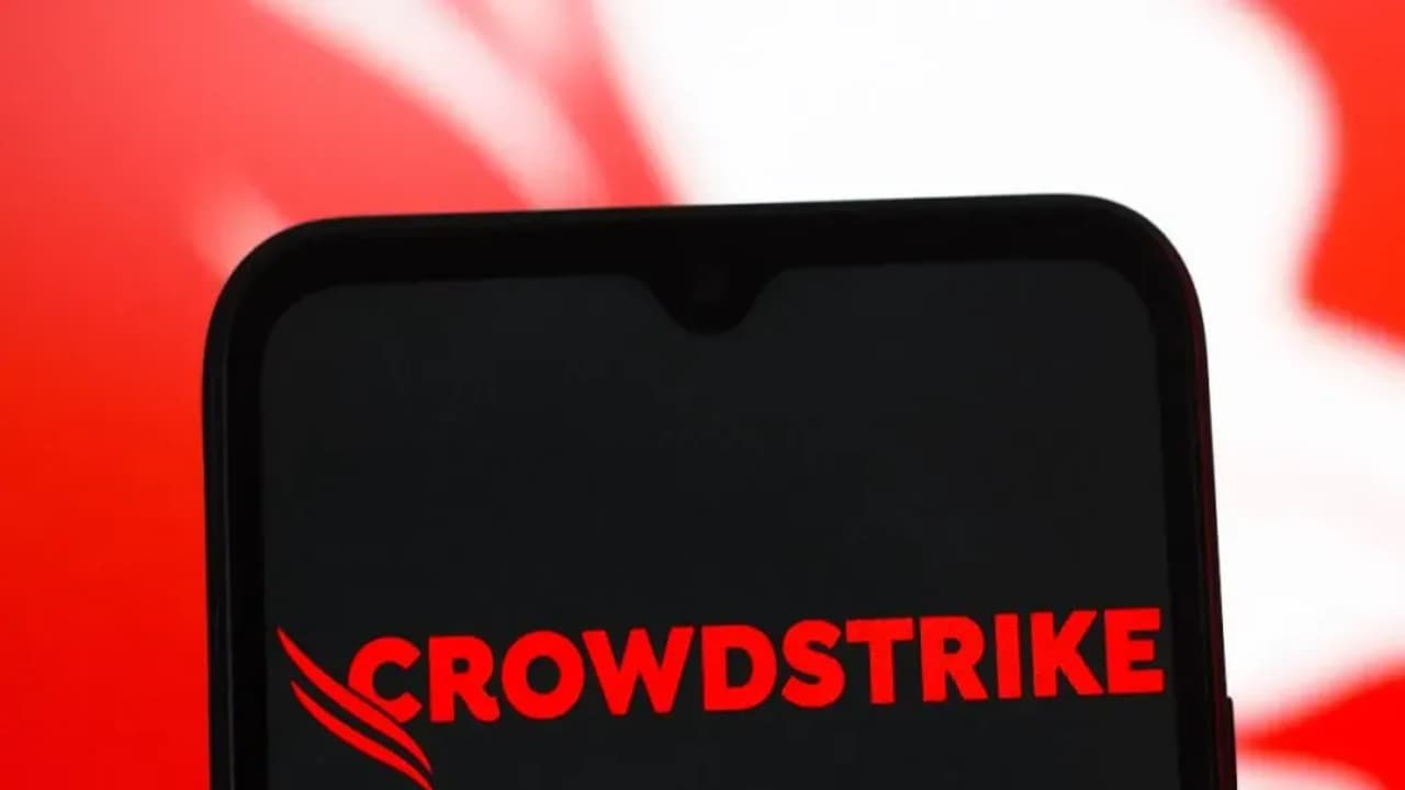 https://stocktwits.com/news articles/markets/equity/crwd stock soars after firm lifts full year growth outlook on ai security demand/cZYVBEGRJp4 https://stocktwits.com/news articles/markets/equity/crwd stock soars after firm lifts full year growth outlook on ai security demand/cZYVBEGRJp4