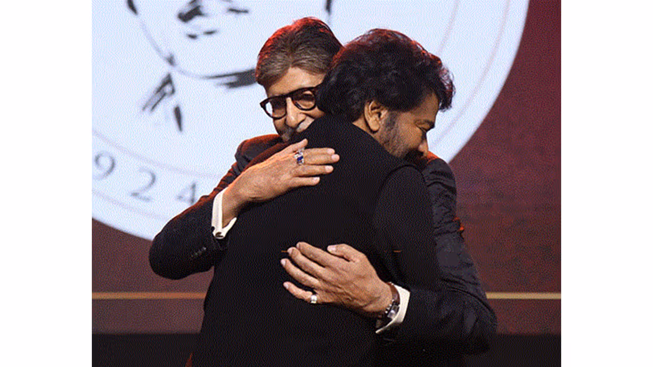 Amitabh Bachchan, Chiranjeevi (Photo/X/@@KChiruTweets) Amitabh Bachchan, Chiranjeevi (Photo/X/@@KChiruTweets)