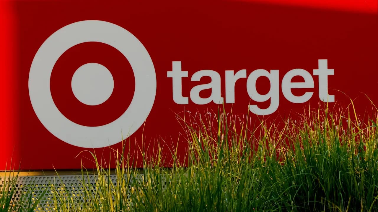 https://stocktwits.com/news articles/markets/equity/tgt stock has rallied over 50 this year why does td cowen see more upside for the retail giant/cZoZqOYRJQd https://stocktwits.com/news articles/markets/equity/tgt stock has rallied over 50 this year why does td cowen see more upside for the retail giant/cZoZqOYRJQd