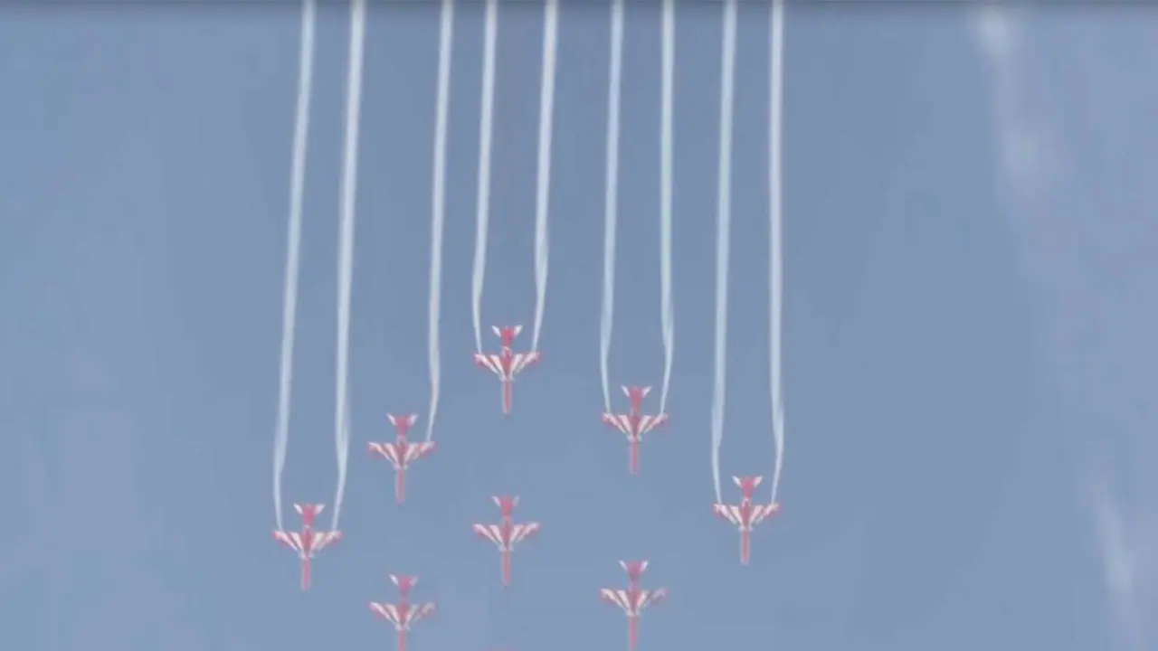 Airshow by Indian Air Force's Suryakiran Aerobatic Team in Meerut (Photo/ANI) Airshow by Indian Air Force's Suryakiran Aerobatic Team in Meerut (Photo/ANI)