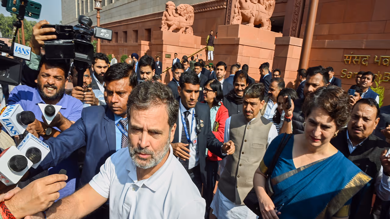 Congress MPs Rahul Gandhi and Priyanka Gandhi Vadra (Photo/ANI) Congress MPs Rahul Gandhi and Priyanka Gandhi Vadra (Photo/ANI)