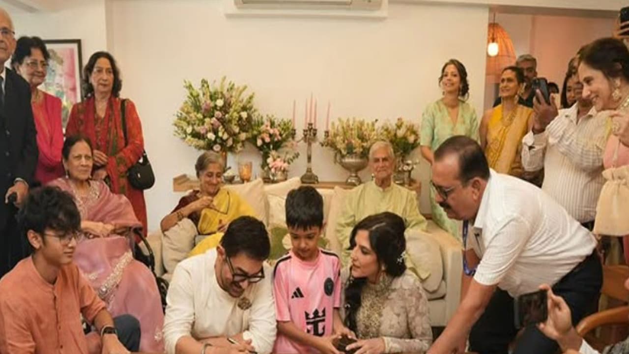 Aamir Khan and Gauri Spratt (Photos/instagram/@spicesocial) Aamir Khan and Gauri Spratt (Photos/instagram/@spicesocial)